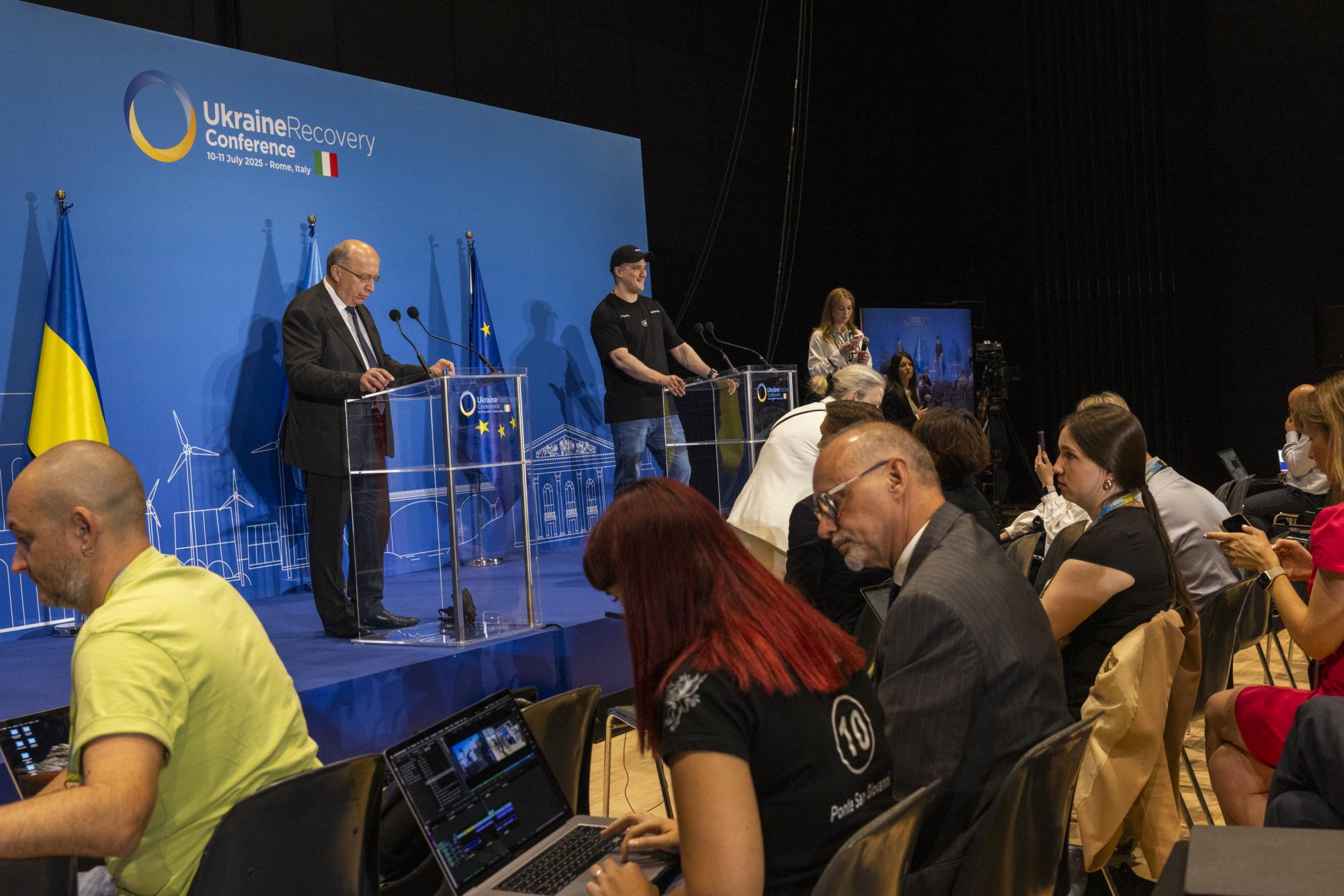 Дроном на полі бою мають керувати з будь-якого міста країни, - інтерв'ю Михайла Федорова