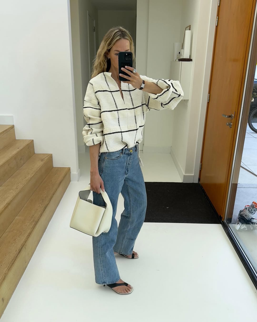 Стильно і без зайвих витрат: як зібрати базовий гардероб на осінь 2025