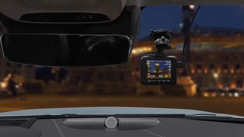 Як перетворити свій автомобіль на преміум-клас: 13 корисних гаджетів