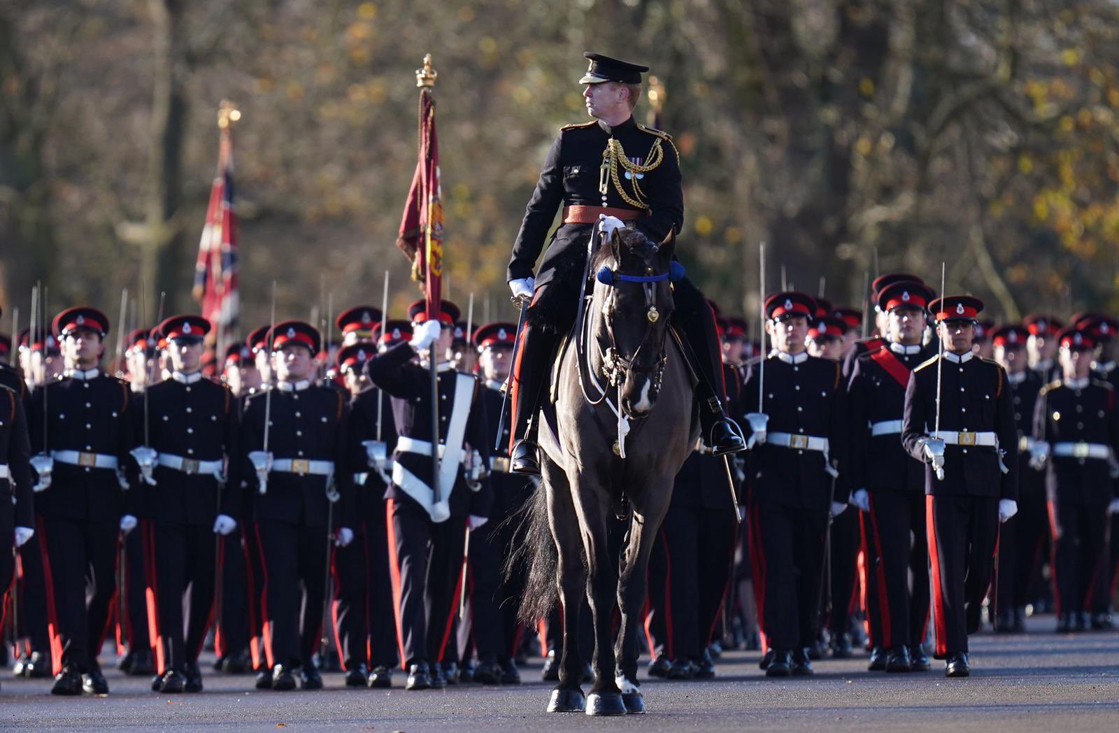 Украинец стал лучшим иностранным студентом военной академии Британии: его наградила принцесса Анна