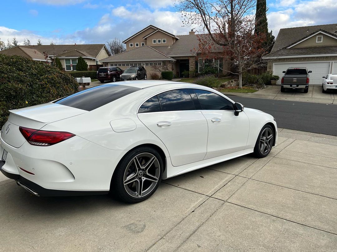 Син Григорія Чапкіса зробив дружині ефектний подарунок за 2,7 мільйона