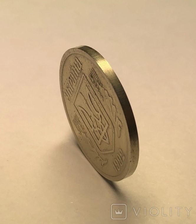 Такая 1 гривна обогатит вас, ведь за нее дают почти 1000 долларов (фото)