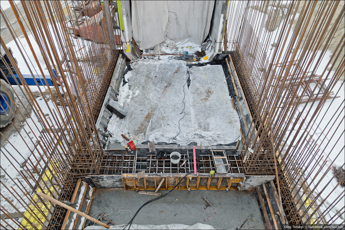 Киевлянам показали, как строится метро на Троещину (фото)