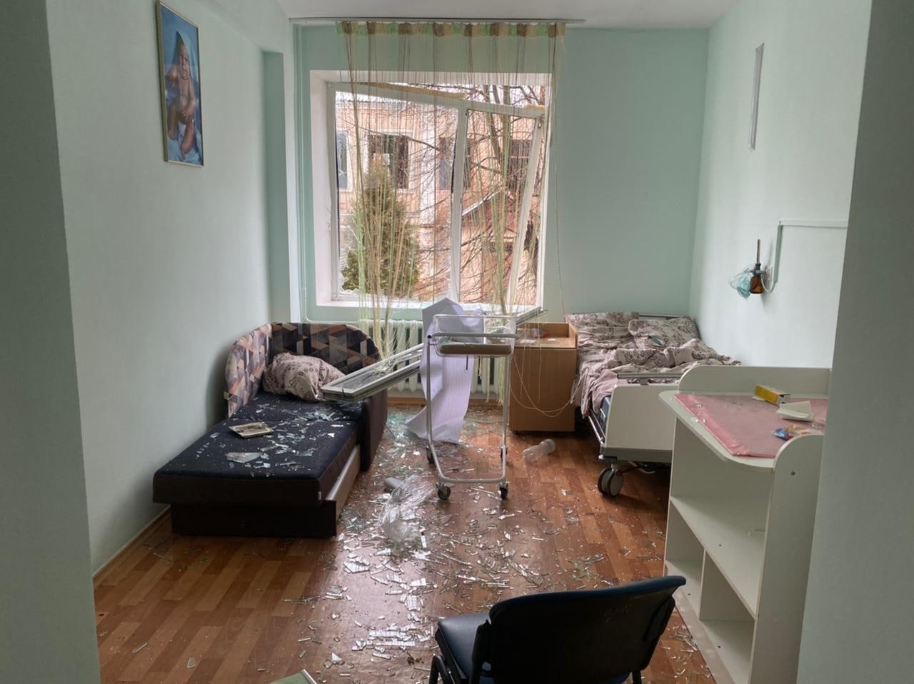 Оккупанты обстреляли областной перинатальный центр в Житомире