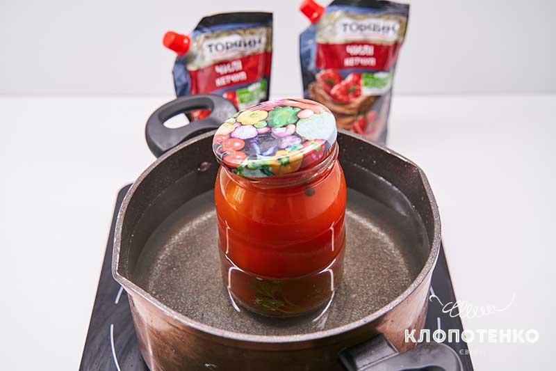 Клопотенко поділився "секретним" рецептом консервування помідорів