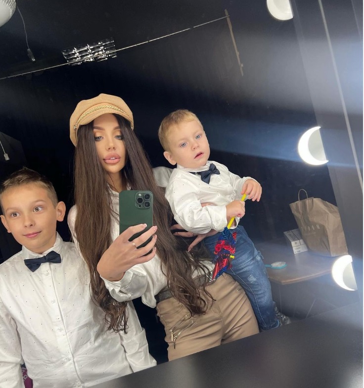 Скандал у Буковелі: ким виявився "мужик в халаті" і що його дружина-блогерка говорить про військового