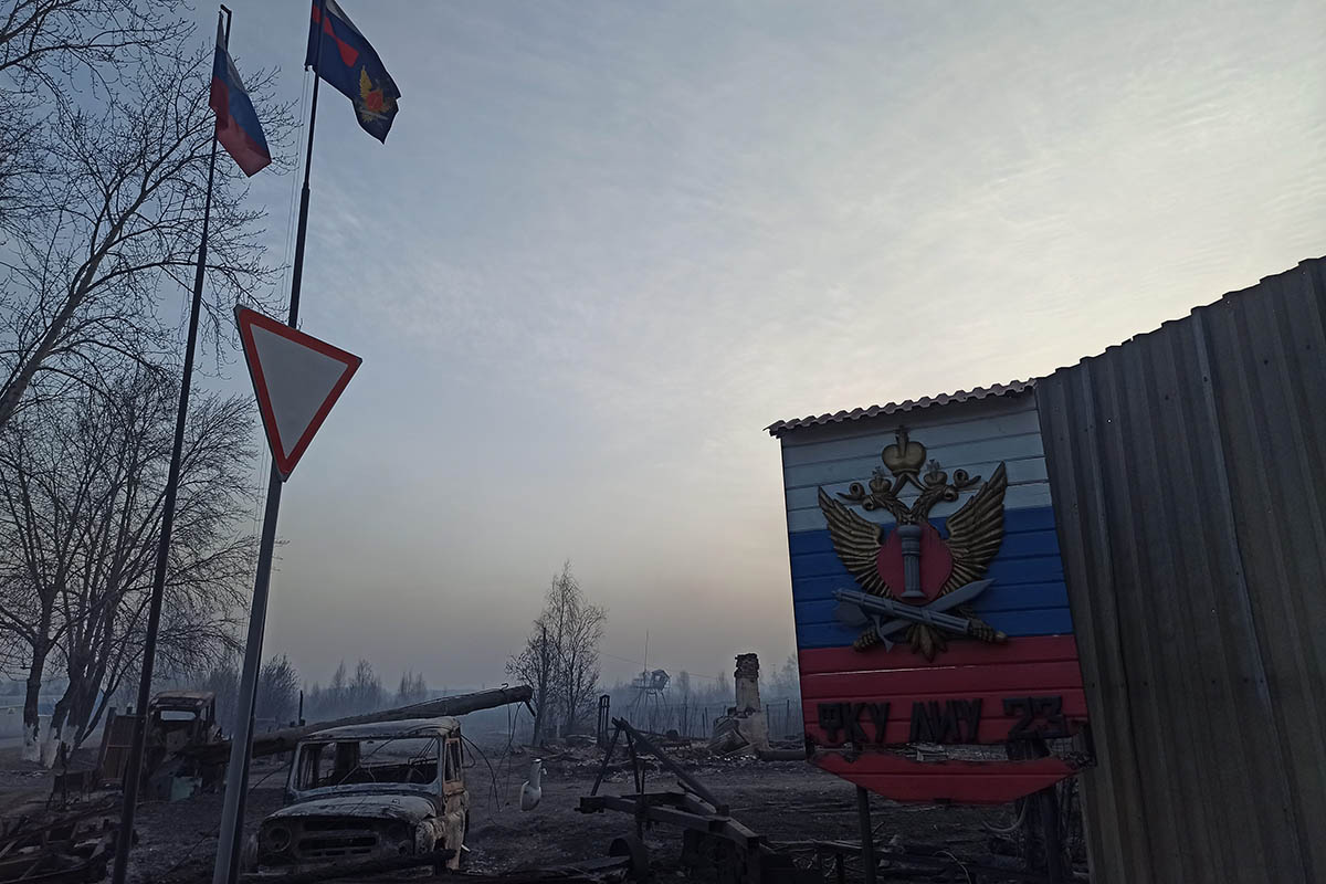 В России дотла сгорела еще одна деревня: первые видео и фото