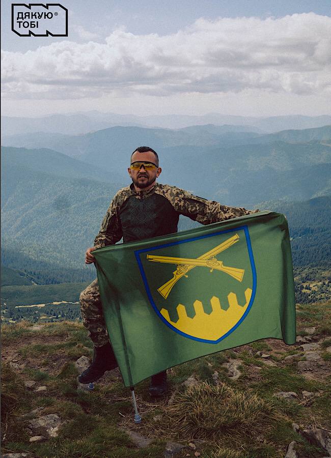 Український військовий "Кум" на милицях підкорив Говерлу і допоміг ЗСУ: подробиці героїчного вчинку