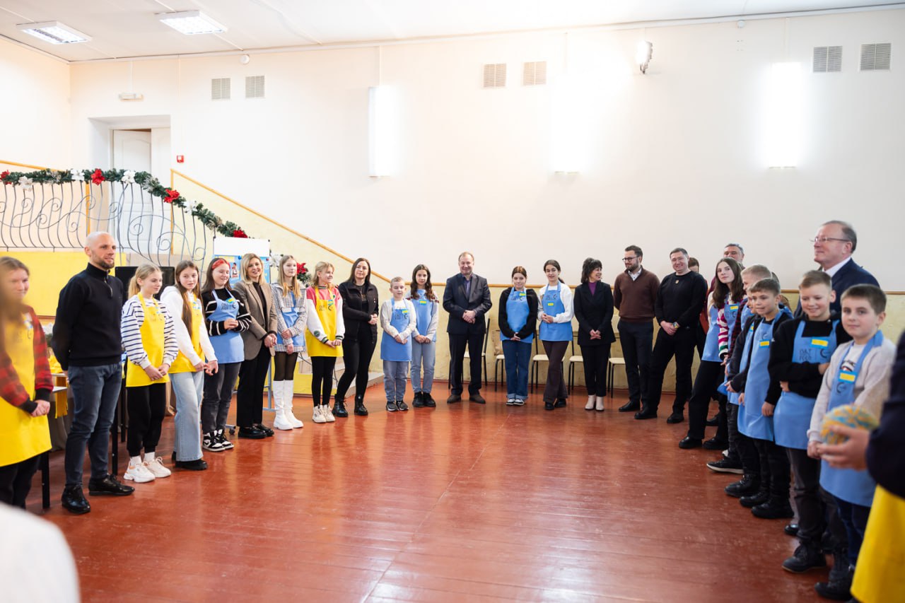 Елена Зеленская очаровала сеть простотой своего нового образа (фото)