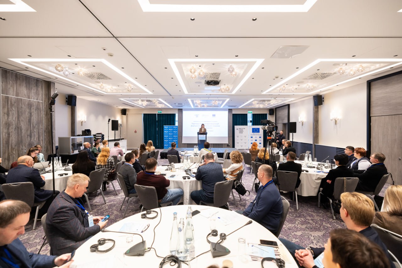 Елена Зеленская показала новый образ в пастельных тонах (фото)