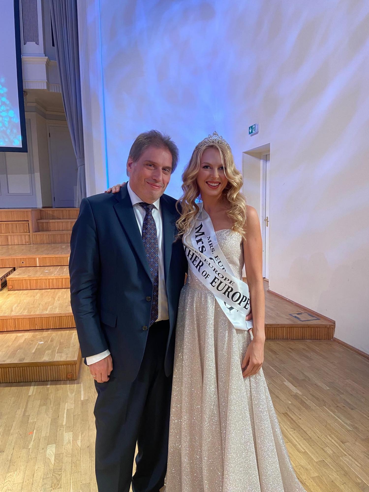 Украинка победила в престижном конкурсе красоты (фото)