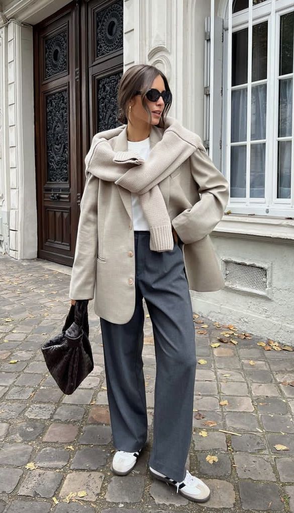 Як носити білі кросівки восени 2025: стильні рішення для будь-якої погоди