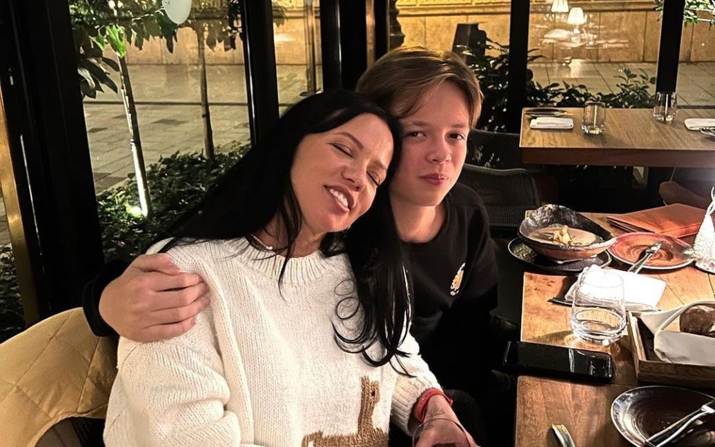 Ексдружина Потапа чесно відповіла, чи справді їхній син ігнорує свого батька