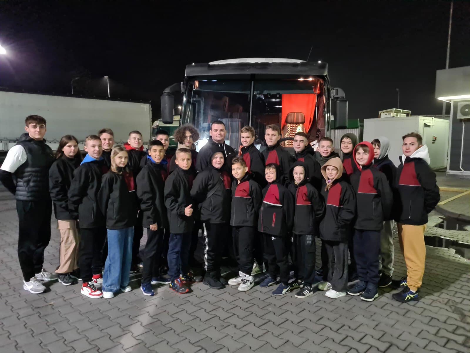 Из хостела в Ужгороде - в военкомат. В ТЦК объяснили ночное задержание водителя автобуса