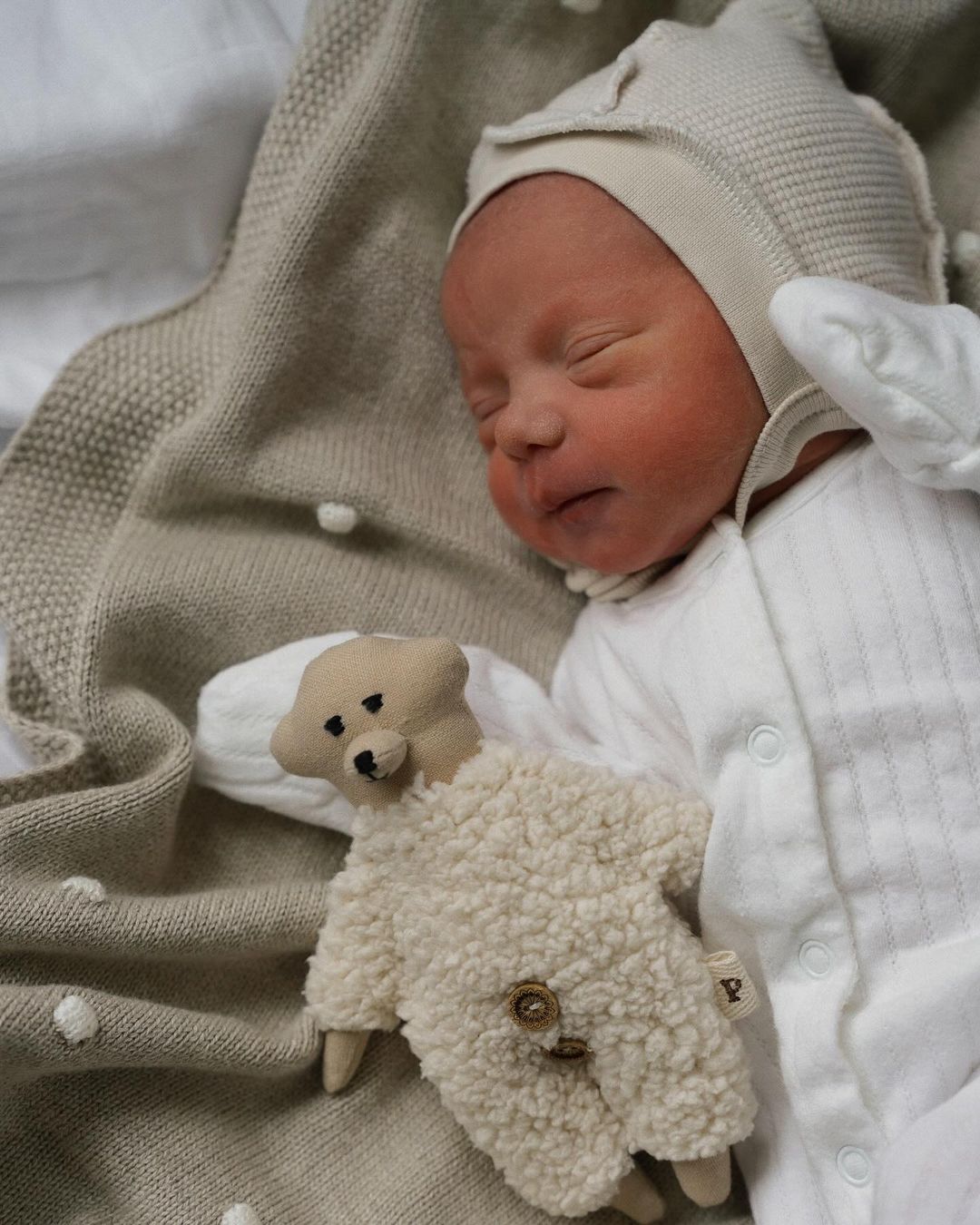 Українська блогерка-мільйонниця Саша Бо втретє стала мамою: зворушливі фото