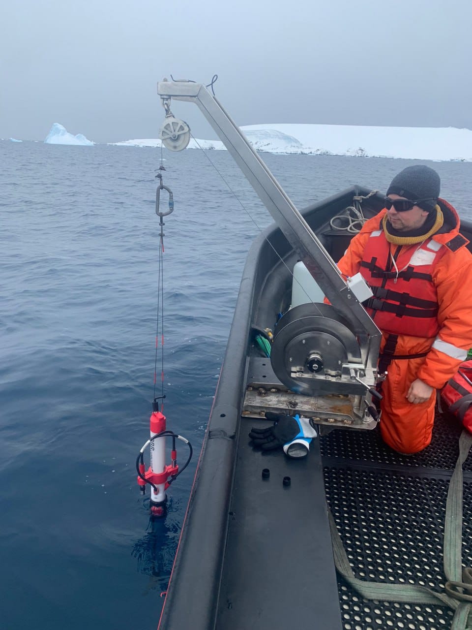 Українські вчені виявили раптове зростання хлорофілу в океані: до чого це призведе