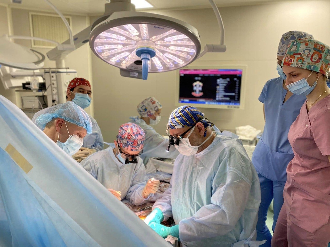 10 лет жизни - в больнице. Врачи спасли маленькую Владу, у которой отказали почки (фото)