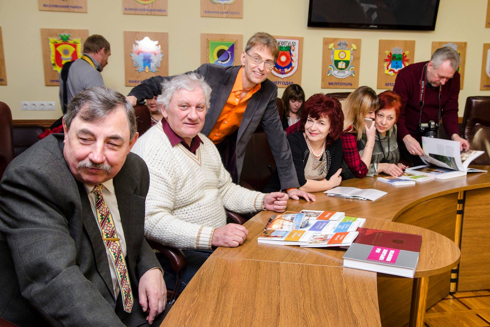 Помер відомий український письменник: хто та що про нього відомо (фото)