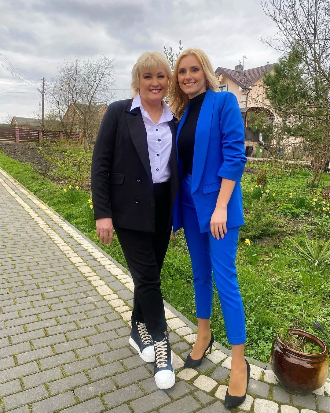 "Красуні, як сестри". Ірина Федишин поділилася рідкісним фото з мамою