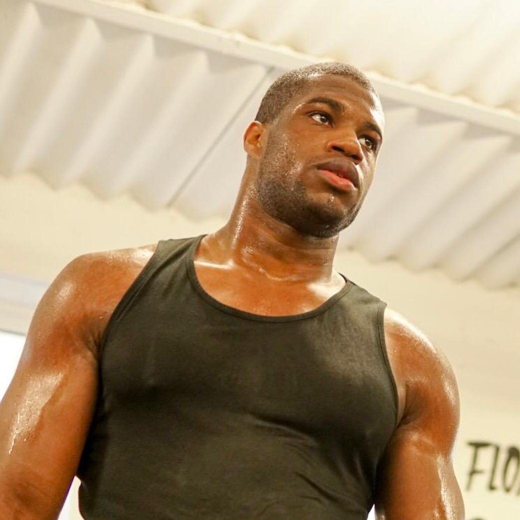 Родина Дюбуа. Що відомо про особисте життя боксера напередодні реваншу з Усиком