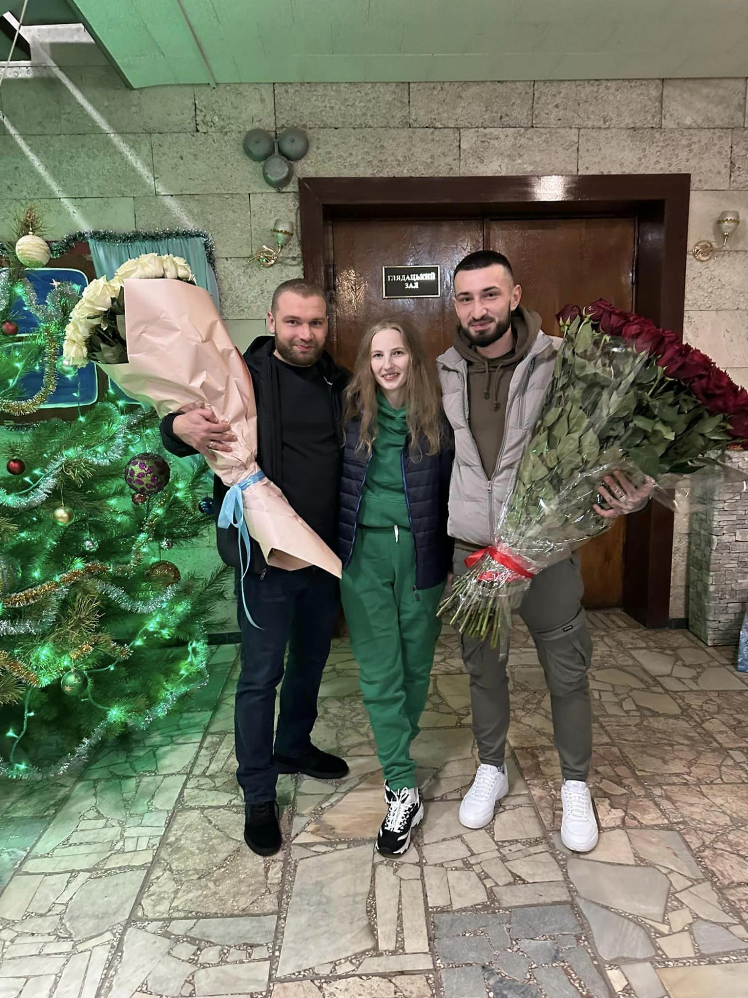 "Настоящие чувства не знают помех". Военная, которую вернули с плена, выходит замуж (фото)