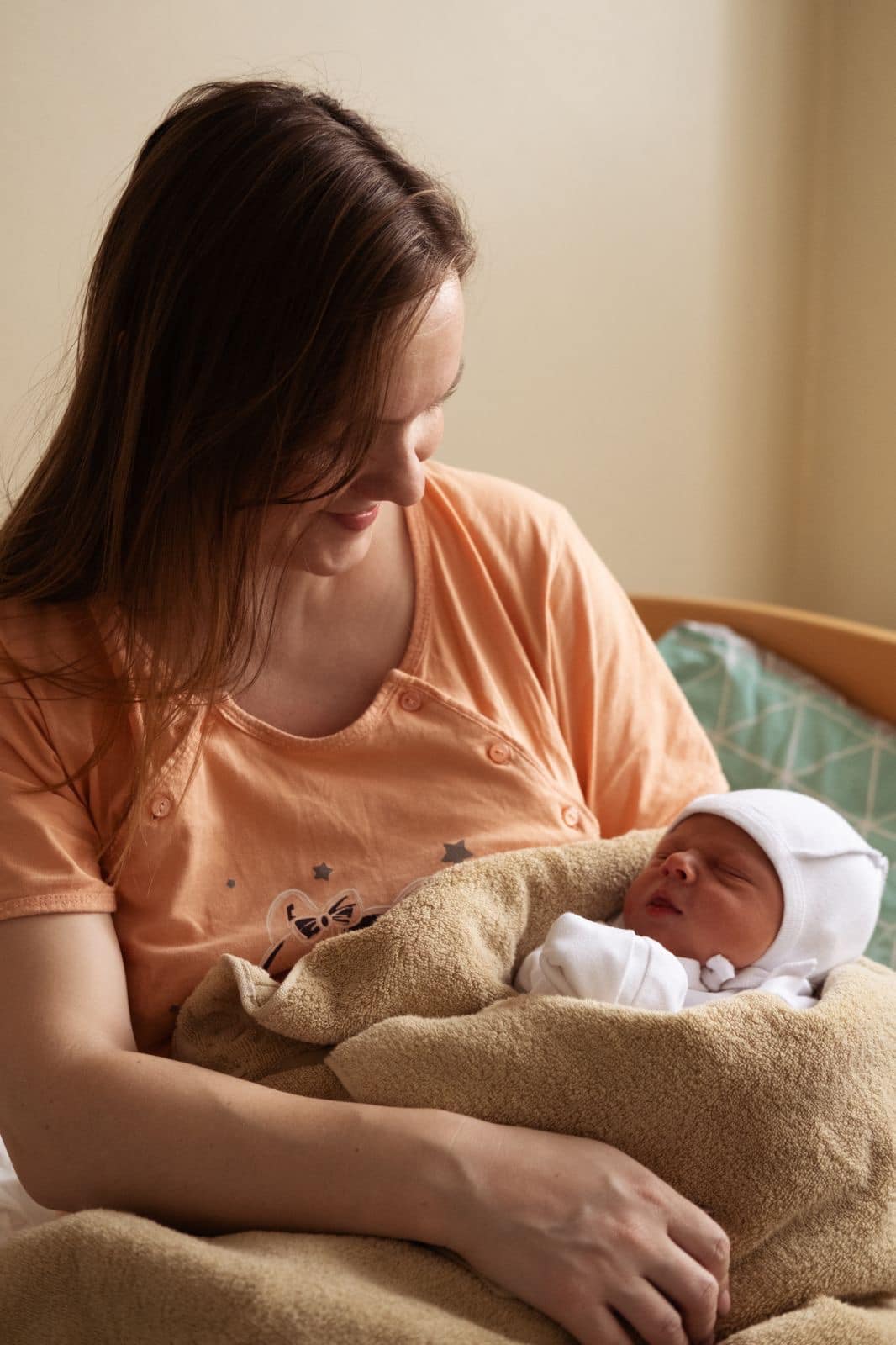 Много девочек! Сколько детей родилось в Киеве в первый день 2024 года (фото)