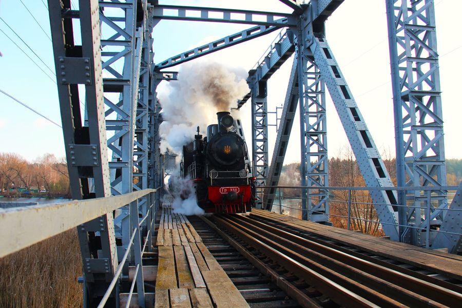 Ретро-поїзд мальовничим Поділлям. Як відвідати найдовшу вузькоколійку Європи у січні