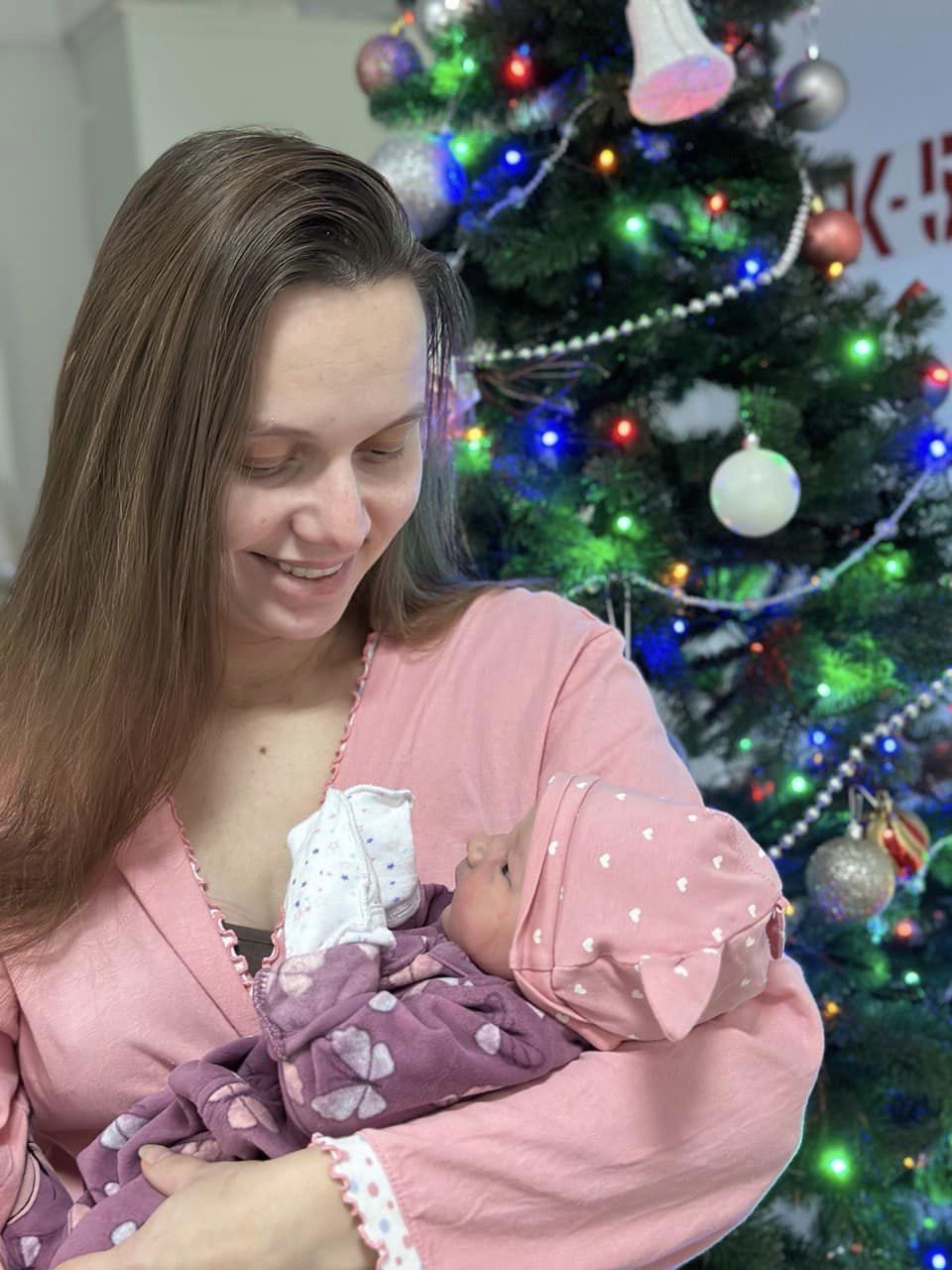 Много девочек! Сколько детей родилось в Киеве в первый день 2024 года (фото)