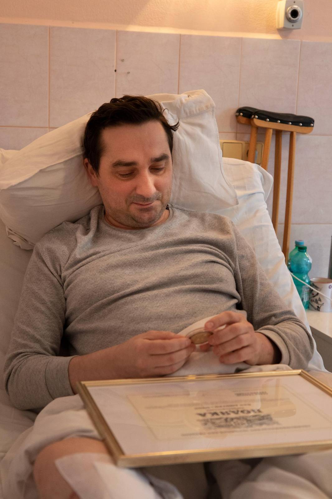 Сирський показав фото з лікарні і розбурхав мережу: що сталося