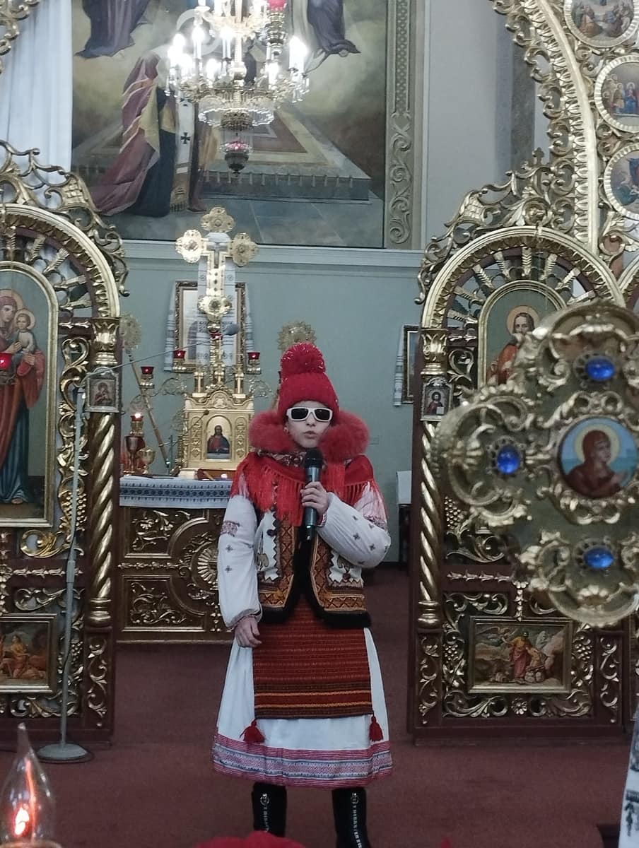 Незряча школярка зі Львівщини співами зібрала 2 мільйони для ЗСУ