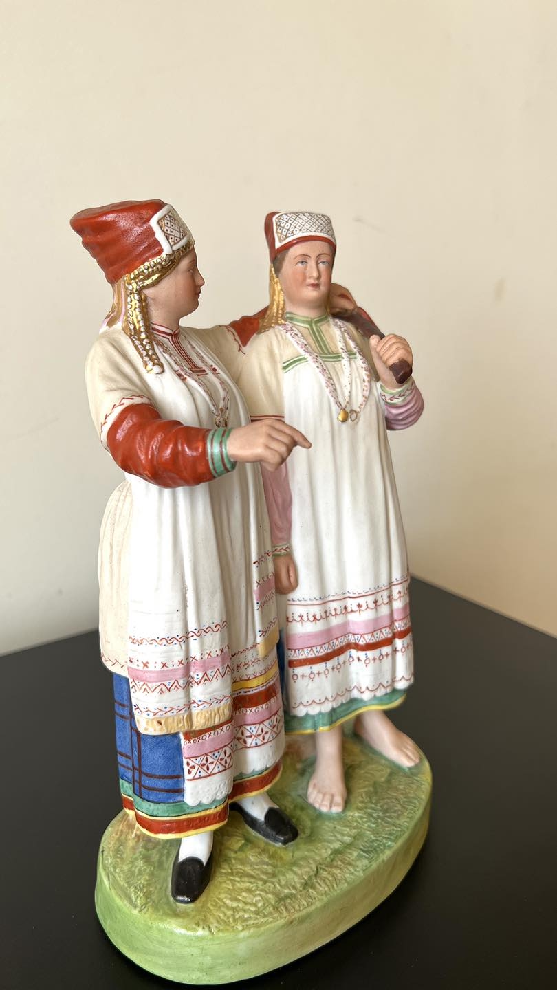 З України намагалися вивезти рідкісні порцелянові реліквії XIX століття (фото)