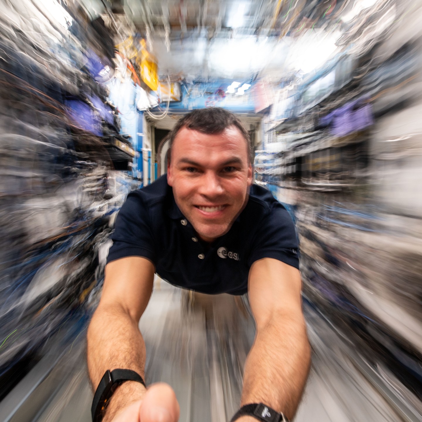 Астронавт показав, як виглядає Міжнародна космічна станція всередині: унікальні фото і відео