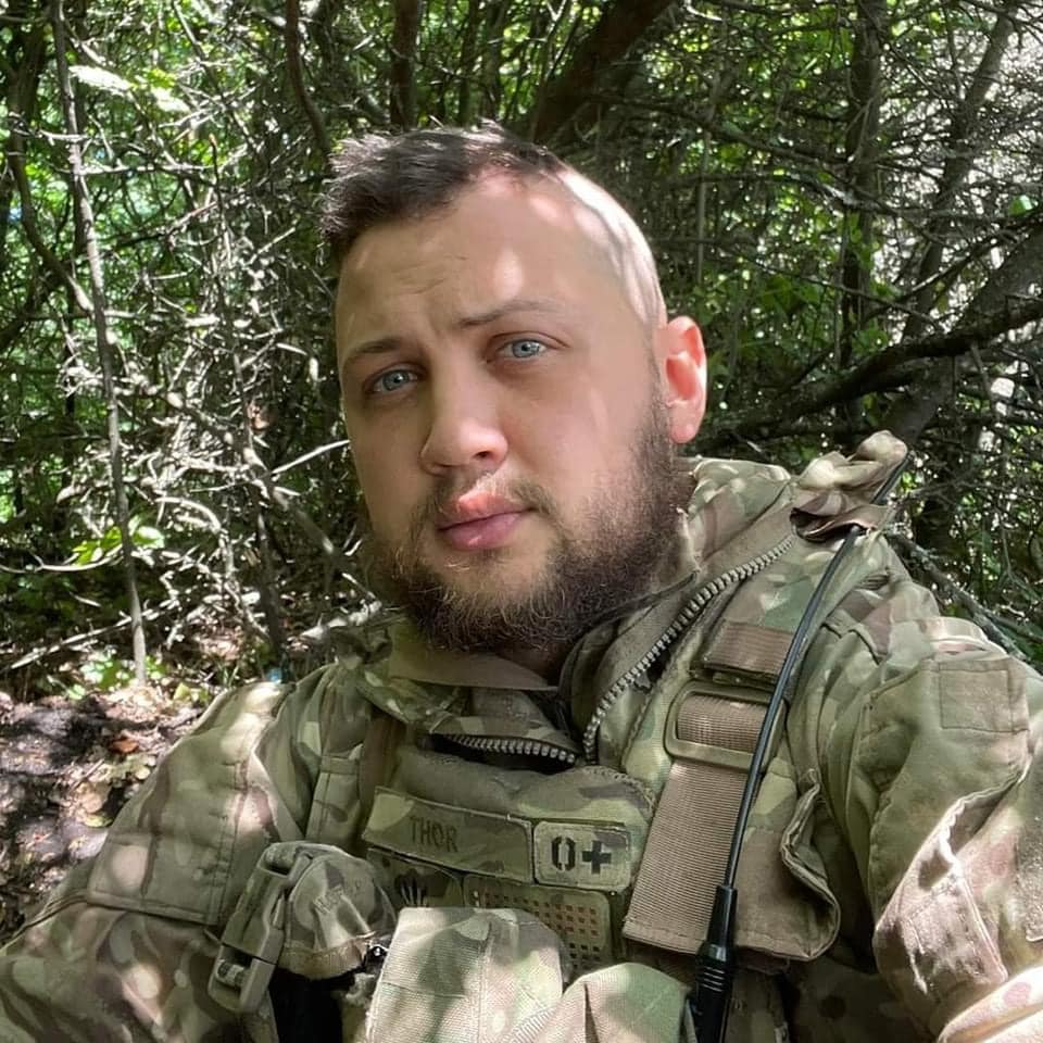 "Мам, прости. Тебе тяжело, но я не могу иначе". История воина, который прошел ад войны, но до сих пор не получил Героя. Даже посмертно