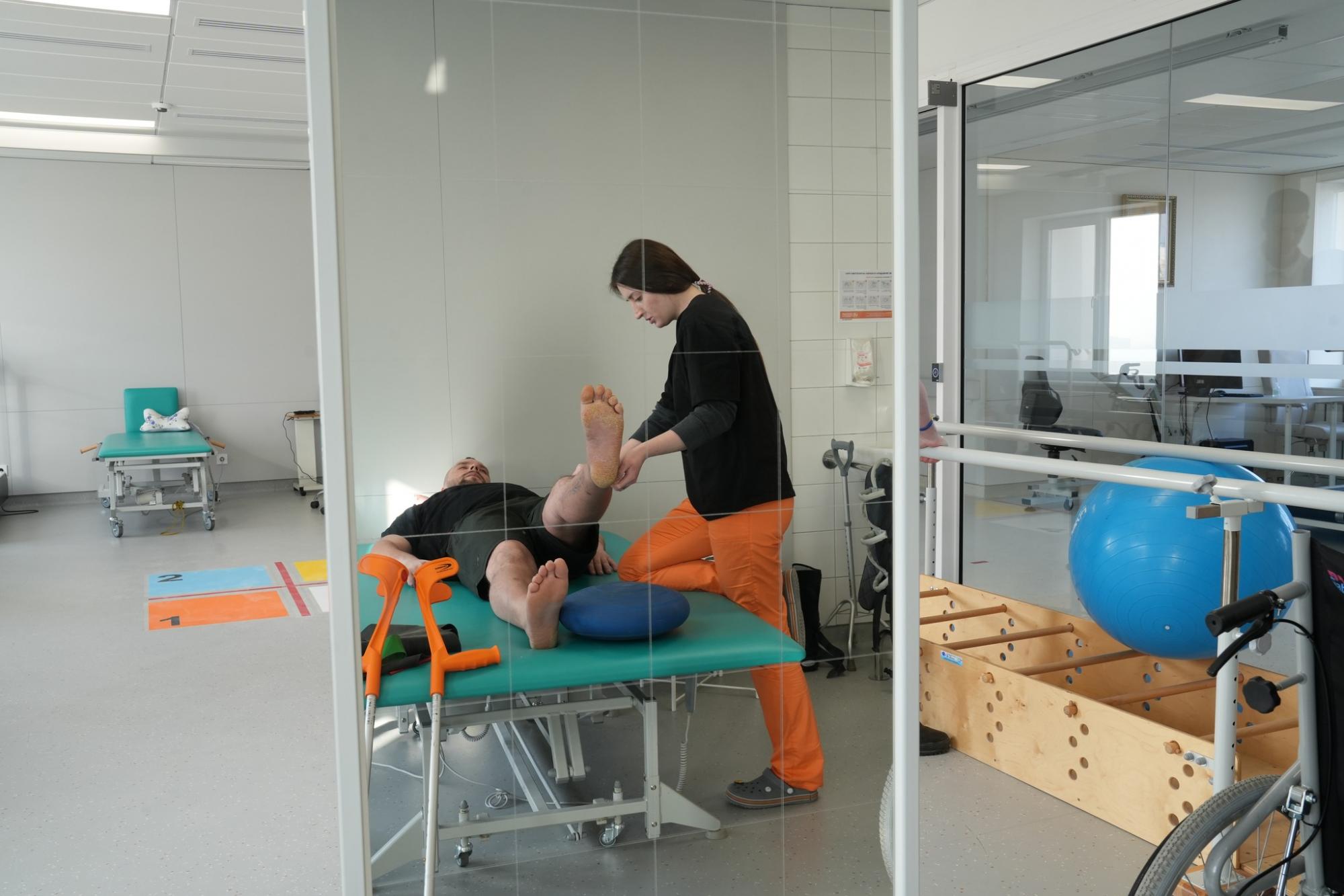 "Я витяг ікону та почав молитися". Поранений воїн вразив історією свого порятунку