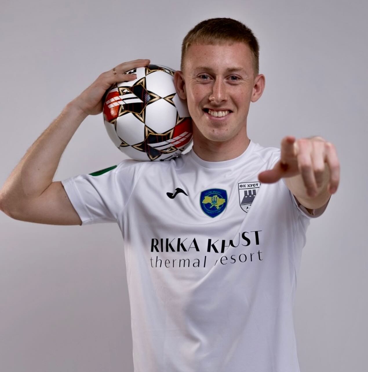 Відомого футболіста забрали в ТЦК прямо з вокзалу. Чемпіонат на грані зриву