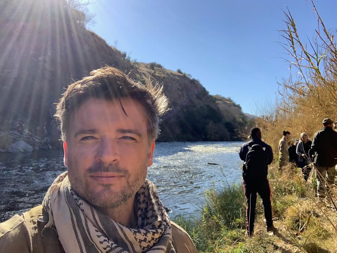 Ви його не впізнаєте! Який вигляд має головний красунчик з "Таємниць Смолвіля" (фото)