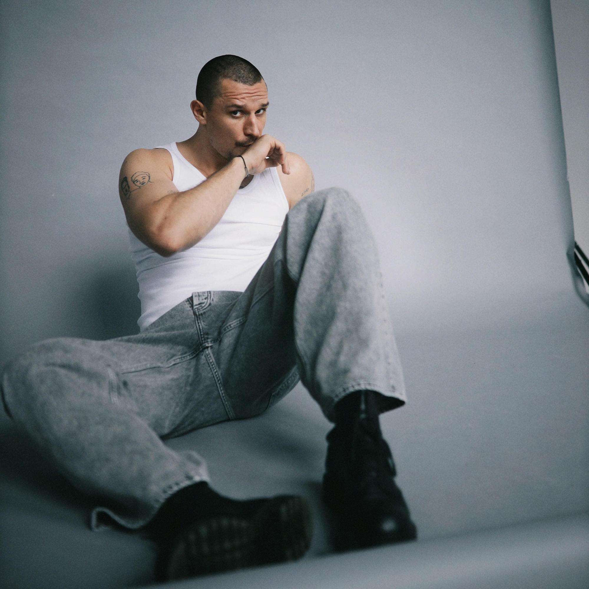 "Почему Тарас Цымбалюк?". Актер-воин резко "прошелся" по шоу "Холостяк" и новому герою