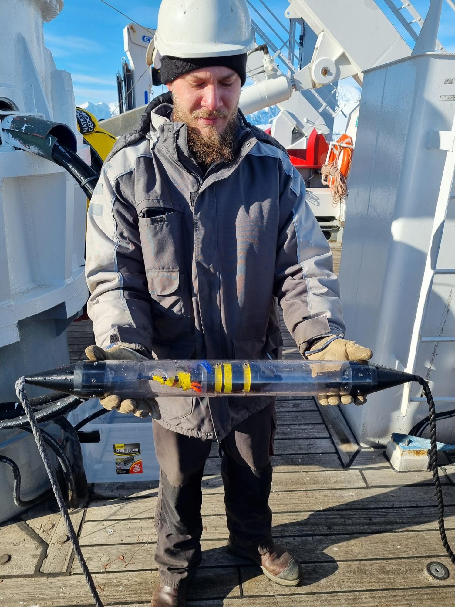 Не досліджені у світі: українські полярники показали фото рідкісного кита