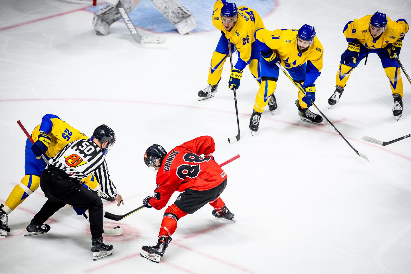 Усик знову абсолютний, футбольне "золото" ЧС та новий рекорд Магучіх: де українці запалюватимуть у 2025-му