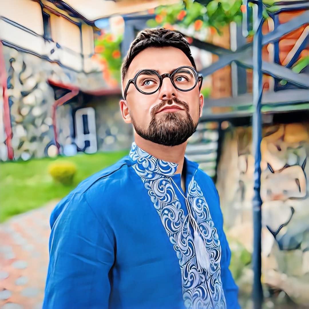 "Миру та небесної підтримки нам всім". Зірки привітали українців з Великоднем (фото)