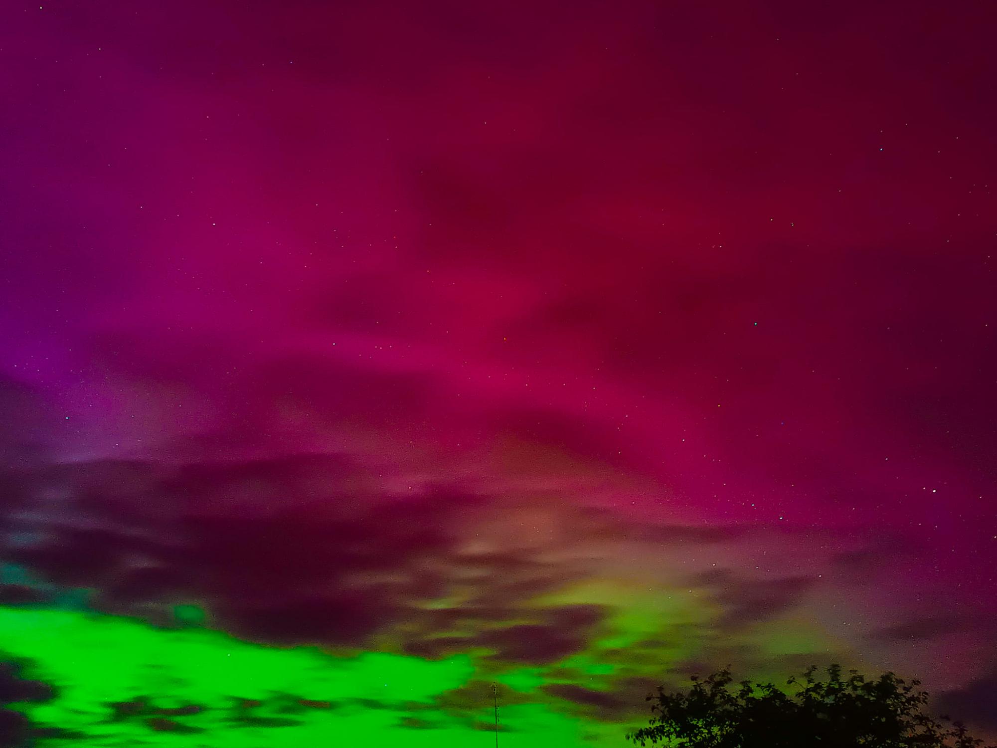 Над Україною з'явилось північне сяйво: неймовірні фото