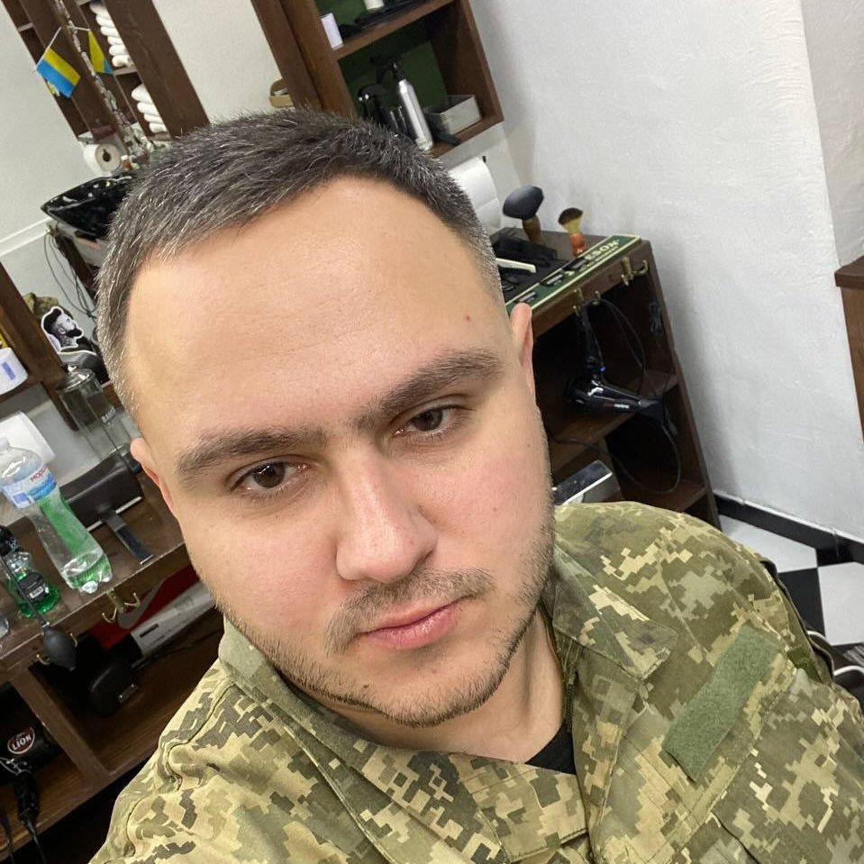 "Ніколи не тримав у руках зброю". Бужинська розповіла про рідну людину на фронті