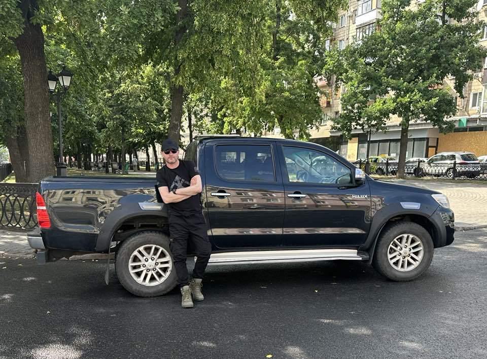 "Служу українському народу". Сергій Жадан вступив до лав ЗСУ