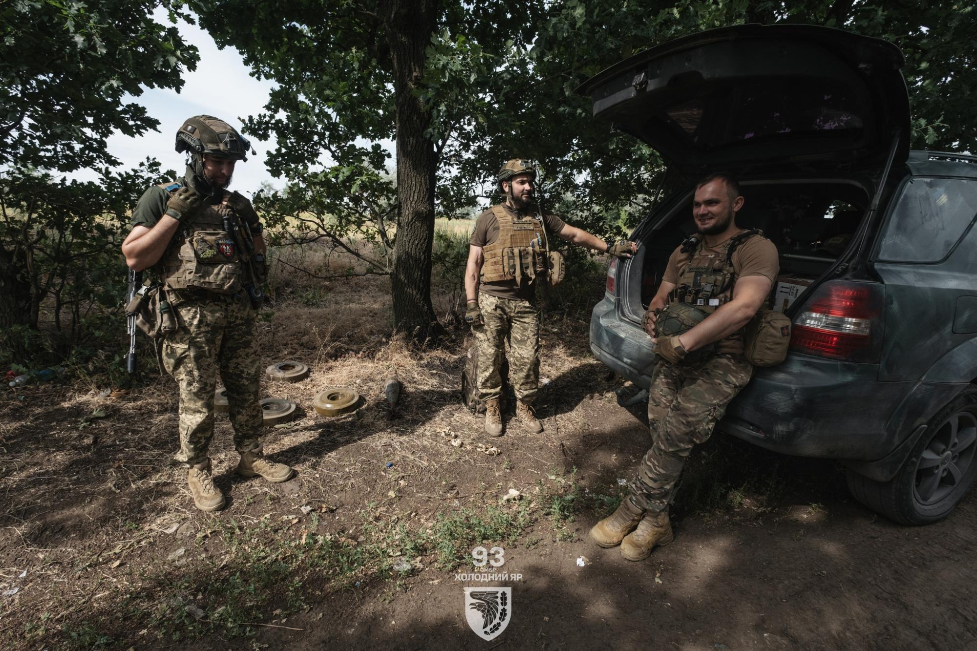 "Знадобляться сотні років". 93 бригада показала, як розміновують Україну: фото