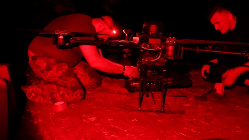 Ночной ужас окупантов. Как украинский дрон "Вампир" уничтожает россиян на фронте