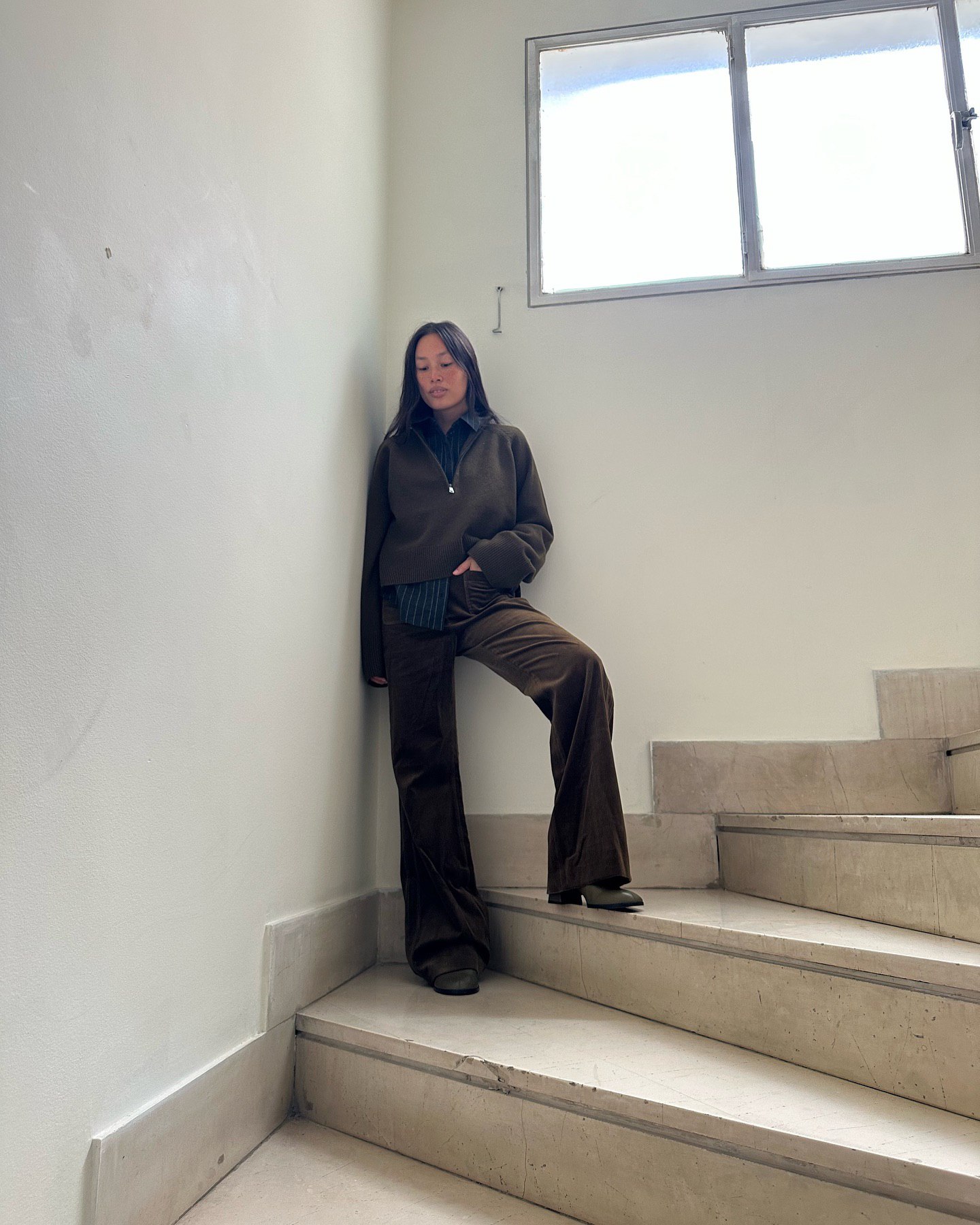 Які чоботи вважають наймоднішими цього року: трендові кольори на зиму 2024-2025