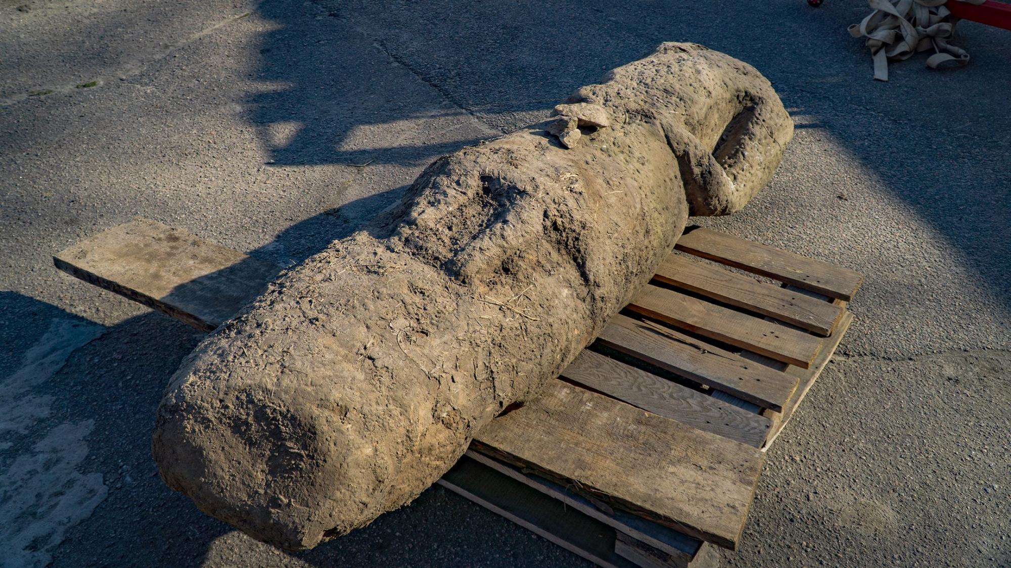 Військовий з фронту врятував унікальний артефакт ХІІ століття (фото)