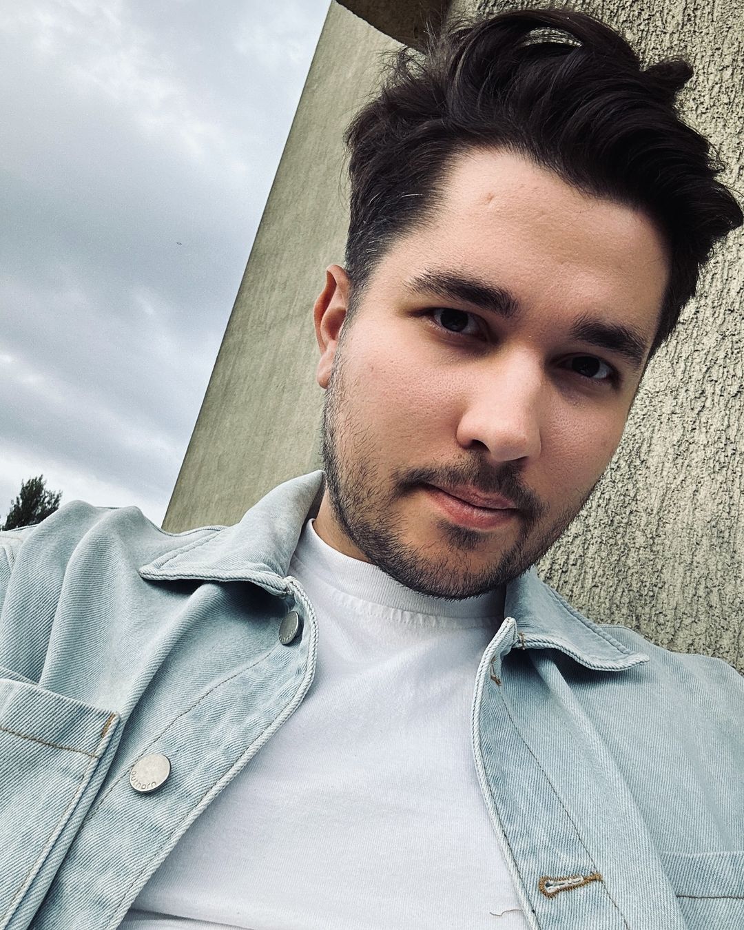 Про війну і не згадує: куди зник учасник "Фабрик зірок-3" Артем Мєх