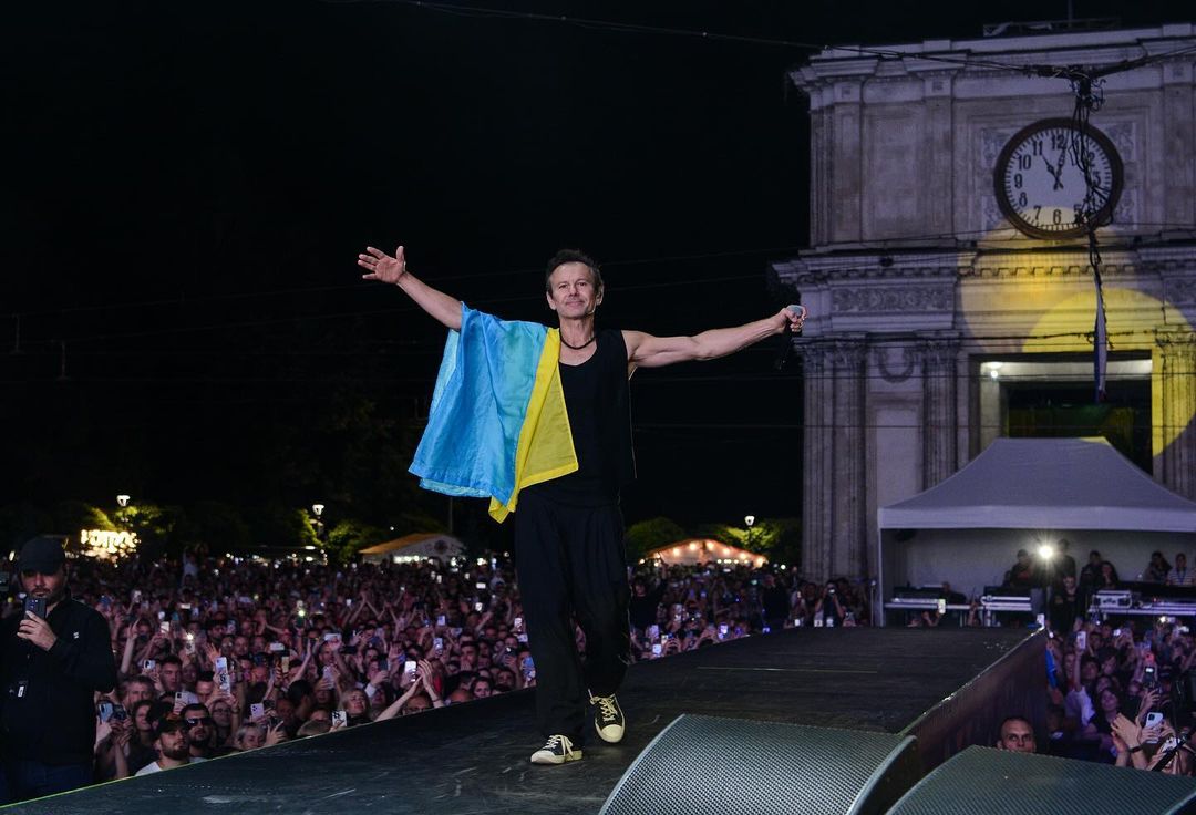 Вакарчук зворушив архівними сімейними фото та спогадами: "Запах, який я ні з чим не сплутаю"