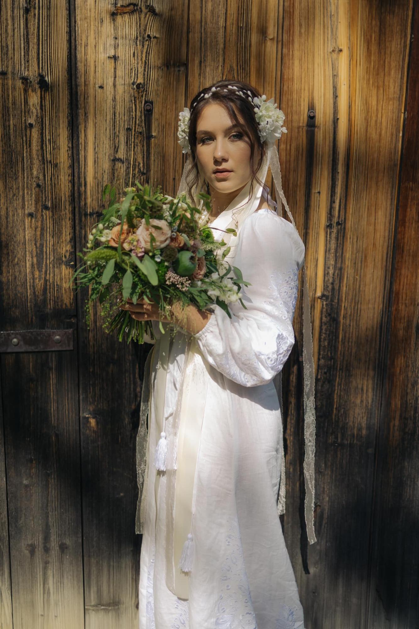 Звезда сериала "Спіймати Кайдаша" вышла замуж и показала фото со свадьбы